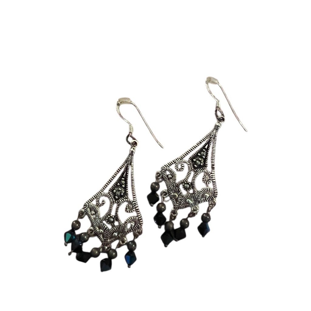 Womens Dangly Silver Earrings With Hanging Jewels Preowned